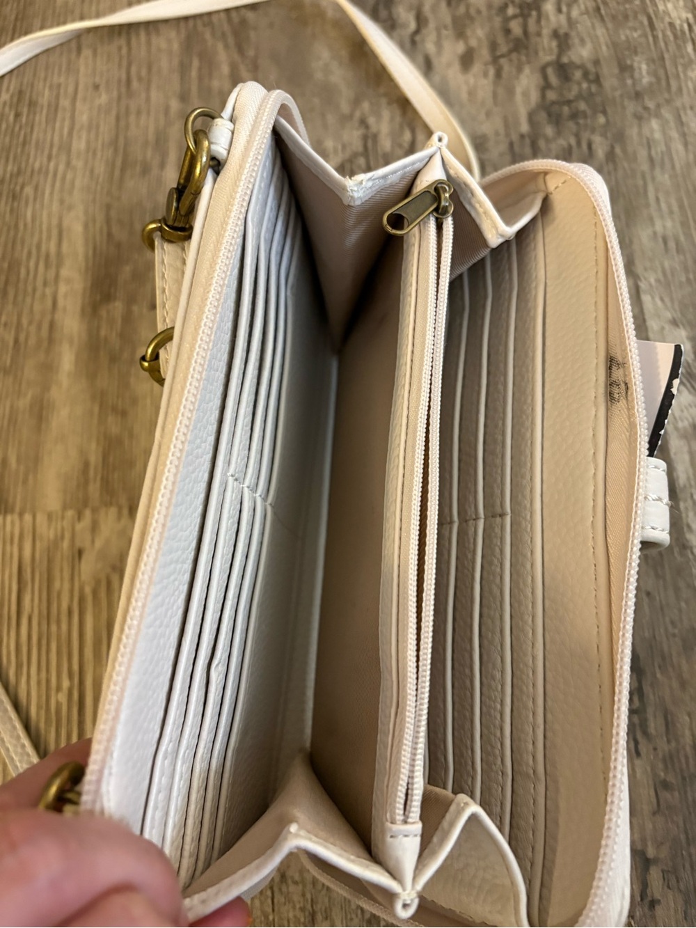 THE SAK Iris Cream Embossed Crossbody Wallet Bag - Picture 6 of 9